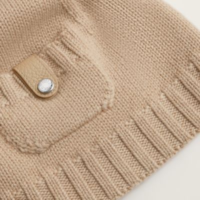 ❤未使用品❤セリエボタンつきニット帽 ベージュｘSV金具 エルメス Ｓサイズ イヤーネット - レディス アクセサリー | エルメス | Hermès